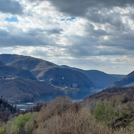Agriturismo I Due Regni Petrella Salto エクステリア 写真