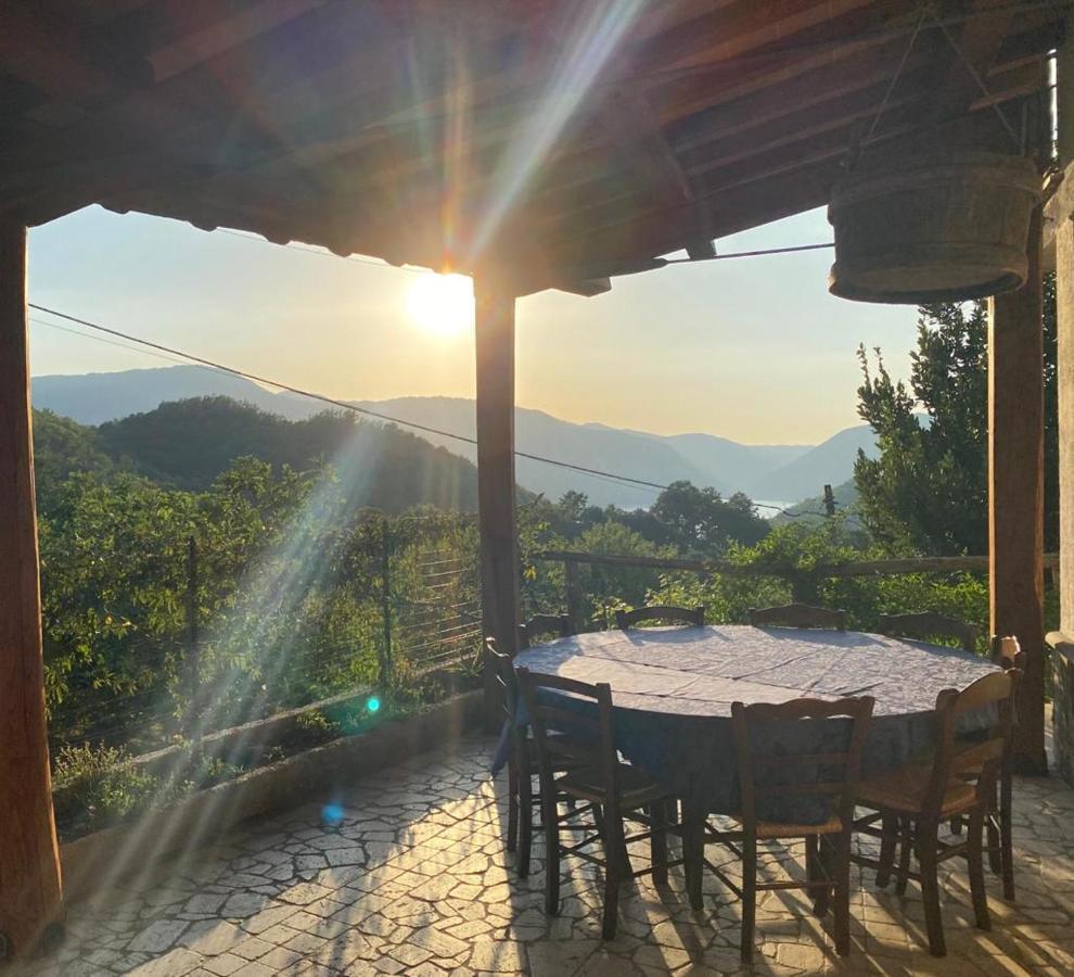 Agriturismo I Due Regni Petrella Salto エクステリア 写真