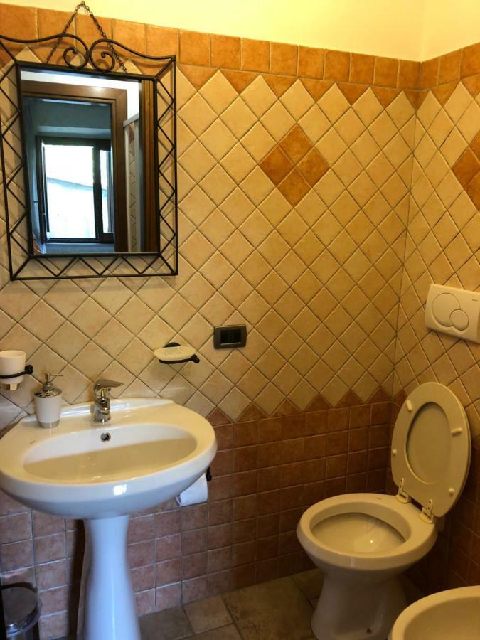 Agriturismo I Due Regni Petrella Salto エクステリア 写真